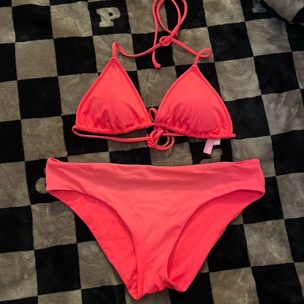Victoria’s Secret Swimwear 2 Piece Bikini Size Medium Coral Color
